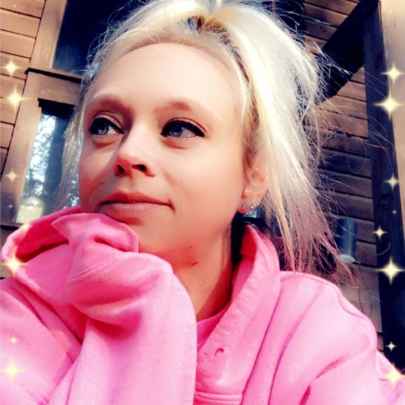 Meet your Posher, Annette - Picture 1 of 1